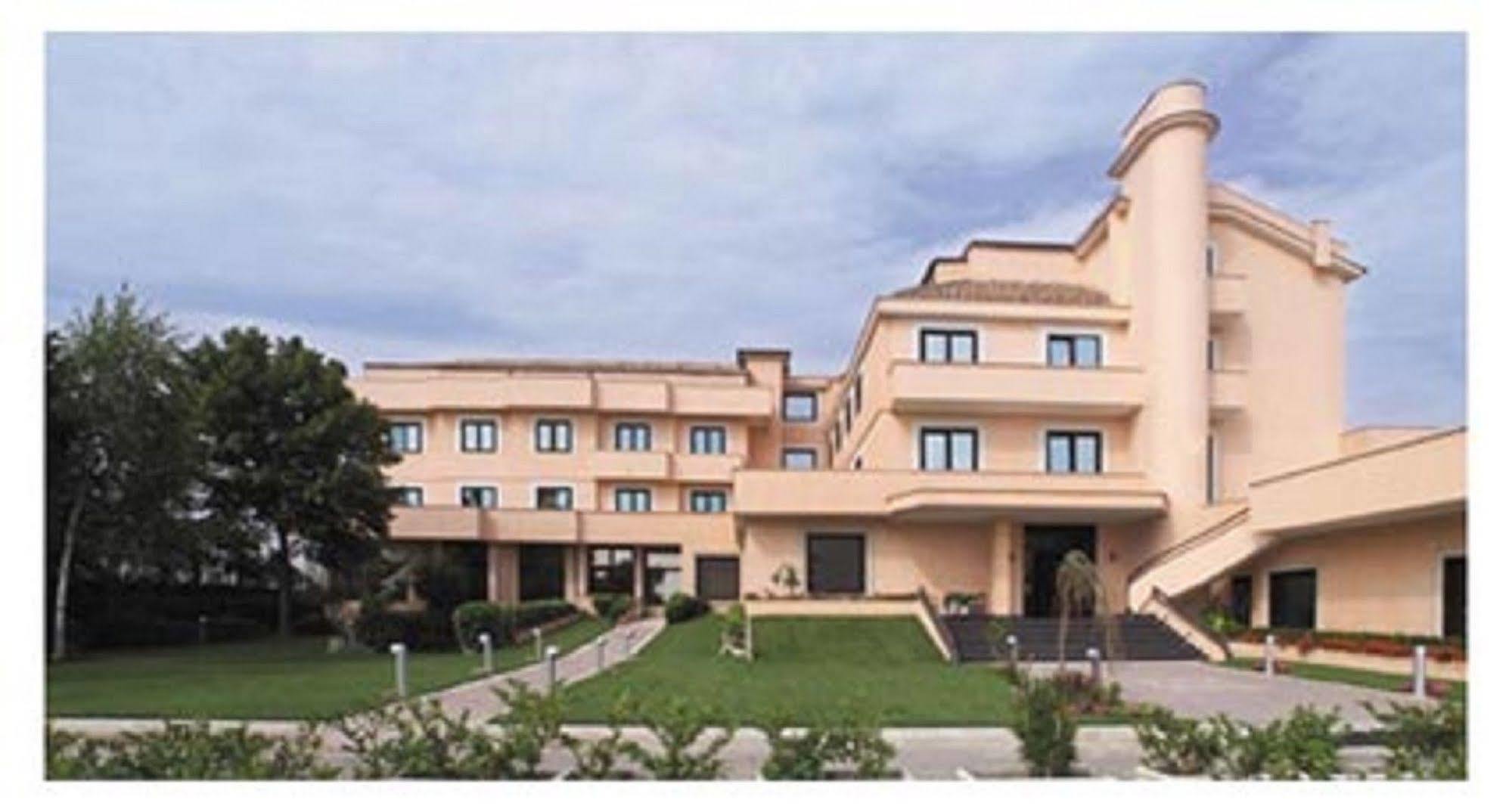 Hotel De La Ville & Centro Congressi Benevento Eksteriør billede