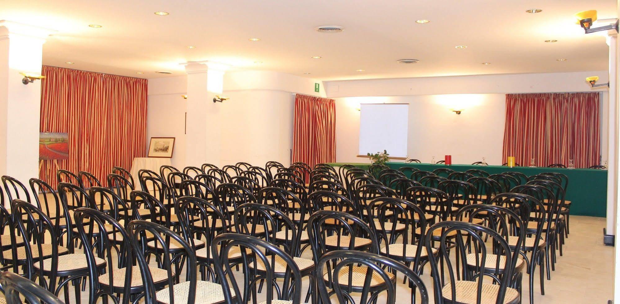 Hotel De La Ville & Centro Congressi Benevento Eksteriør billede